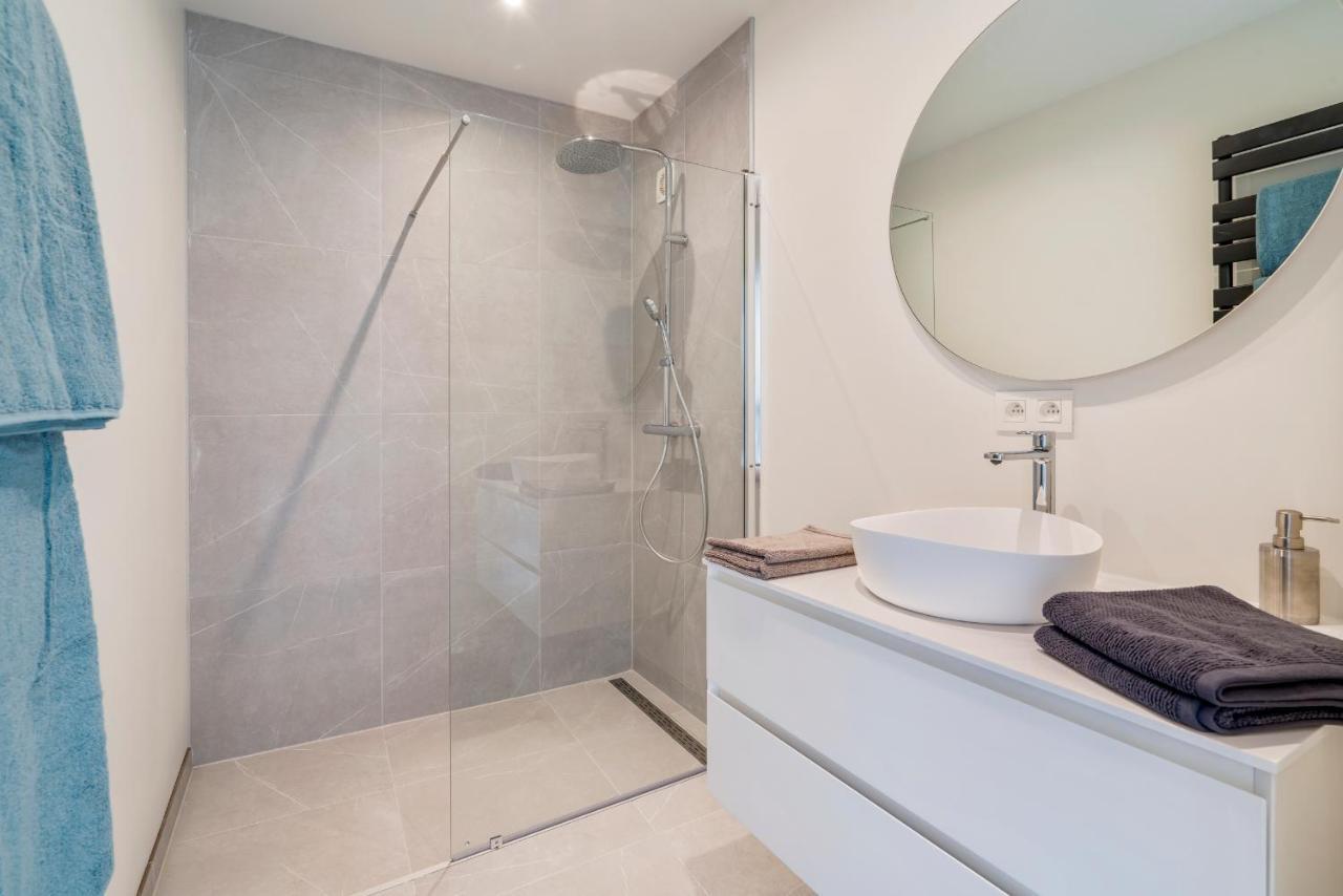 Fantastically Located Modern Apartment With Garage Available 오스텐드 외부 사진